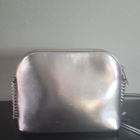 Michael Kors Jet Set Metallic Travel Medium Dome Crossbody Bag - Picture 5 of 11